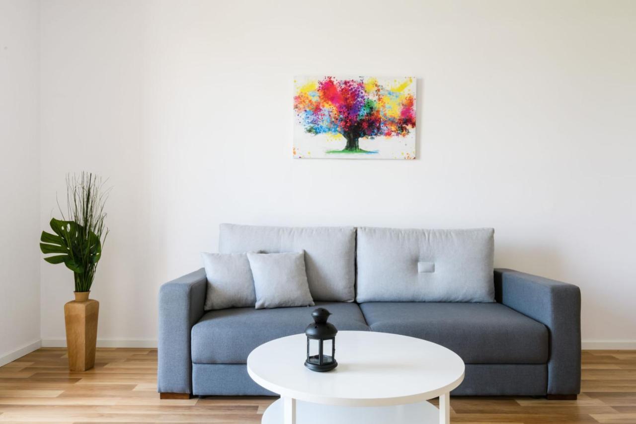 19 Dzielnica Kolejowa P&O Serviced Apartments Warsaw Exterior photo